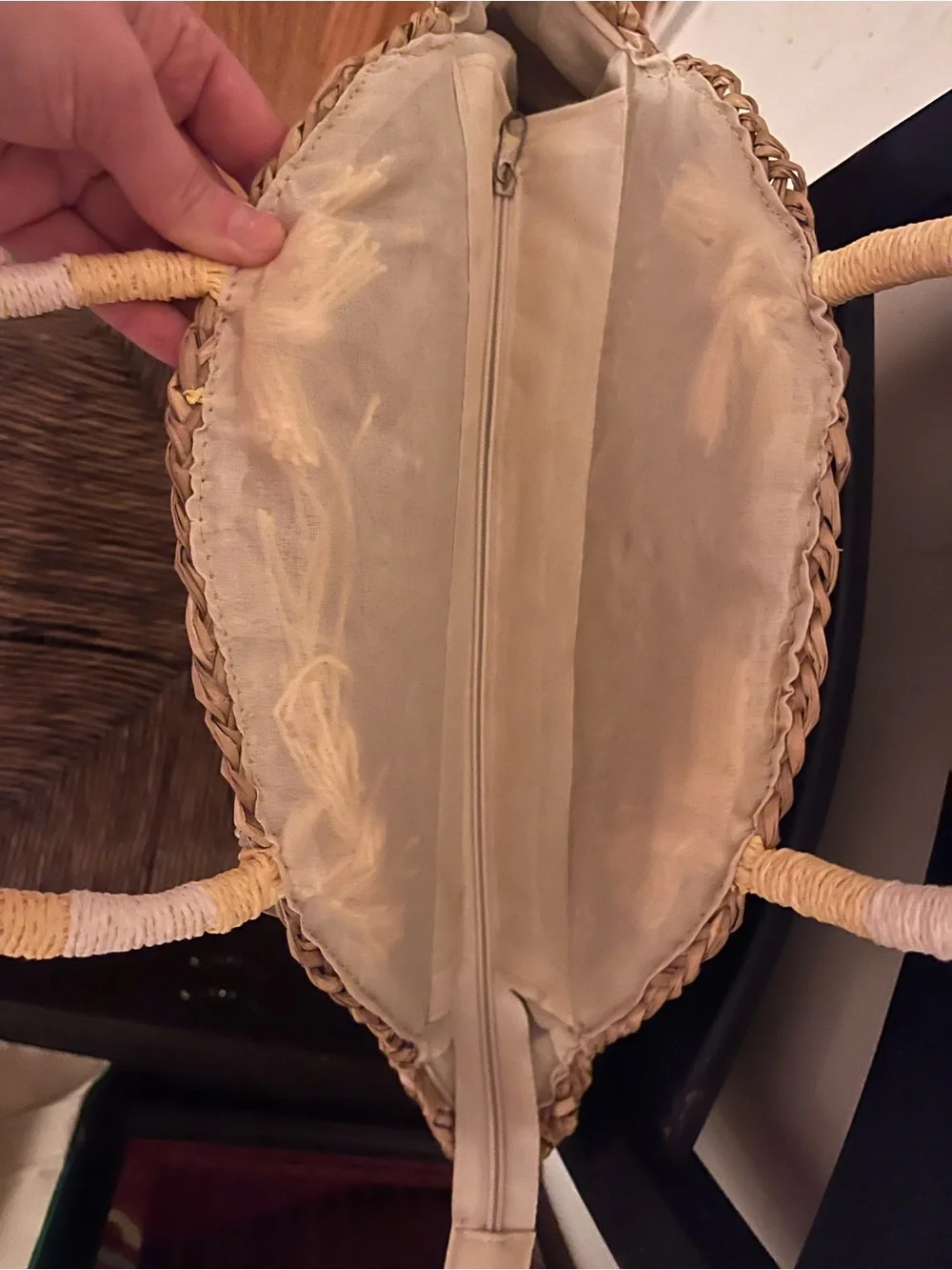 Francesca's straw round tote with daisies - Picture 6 of 9